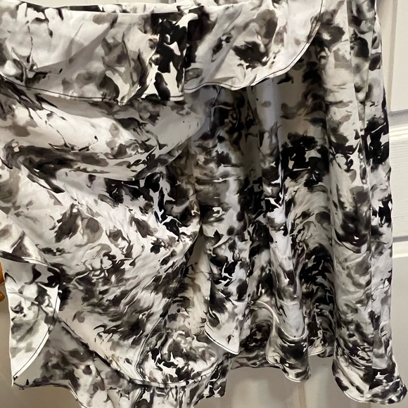 Apt. 9 NEW Ruffle Faux Wrap Sleeveless Floral TieDye Dress Gray White Black Sz S - Picture 4 of 6